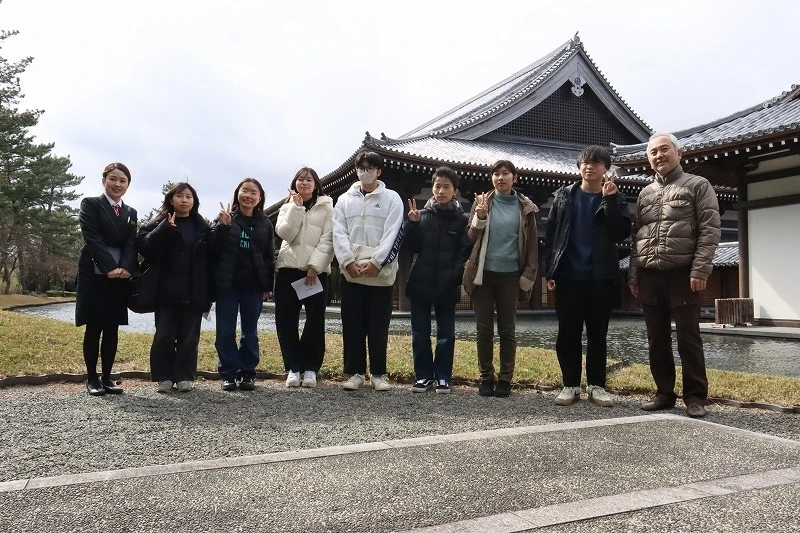 鹿児島工業高等専門学校の生徒さん館内見学