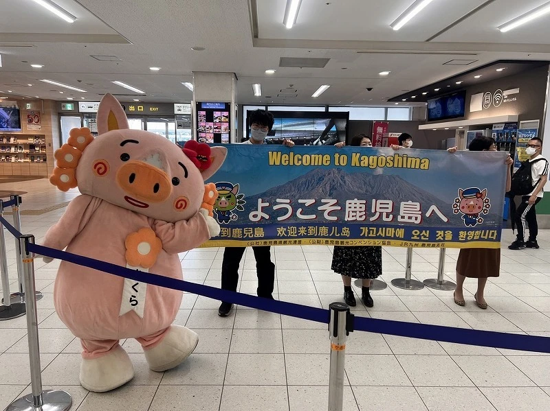 第2期ヒューリック杯白玲戦七番勝負第3局の対局者様空港に到着！