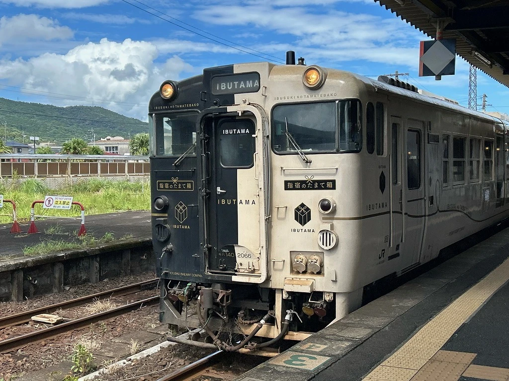 特急列車 指宿のたまて箱